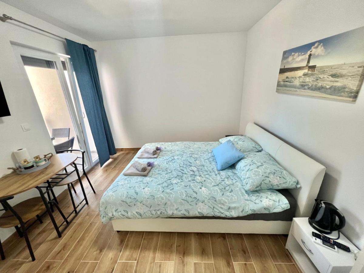 Fantasia Del Mare Apartment And Rooms Dramalj Exterior photo