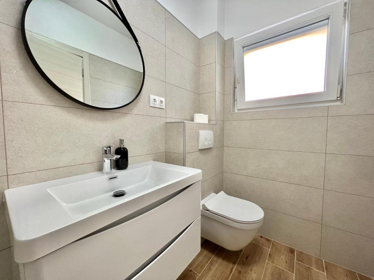 Fantasia Del Mare Apartment And Rooms Dramalj Exterior photo